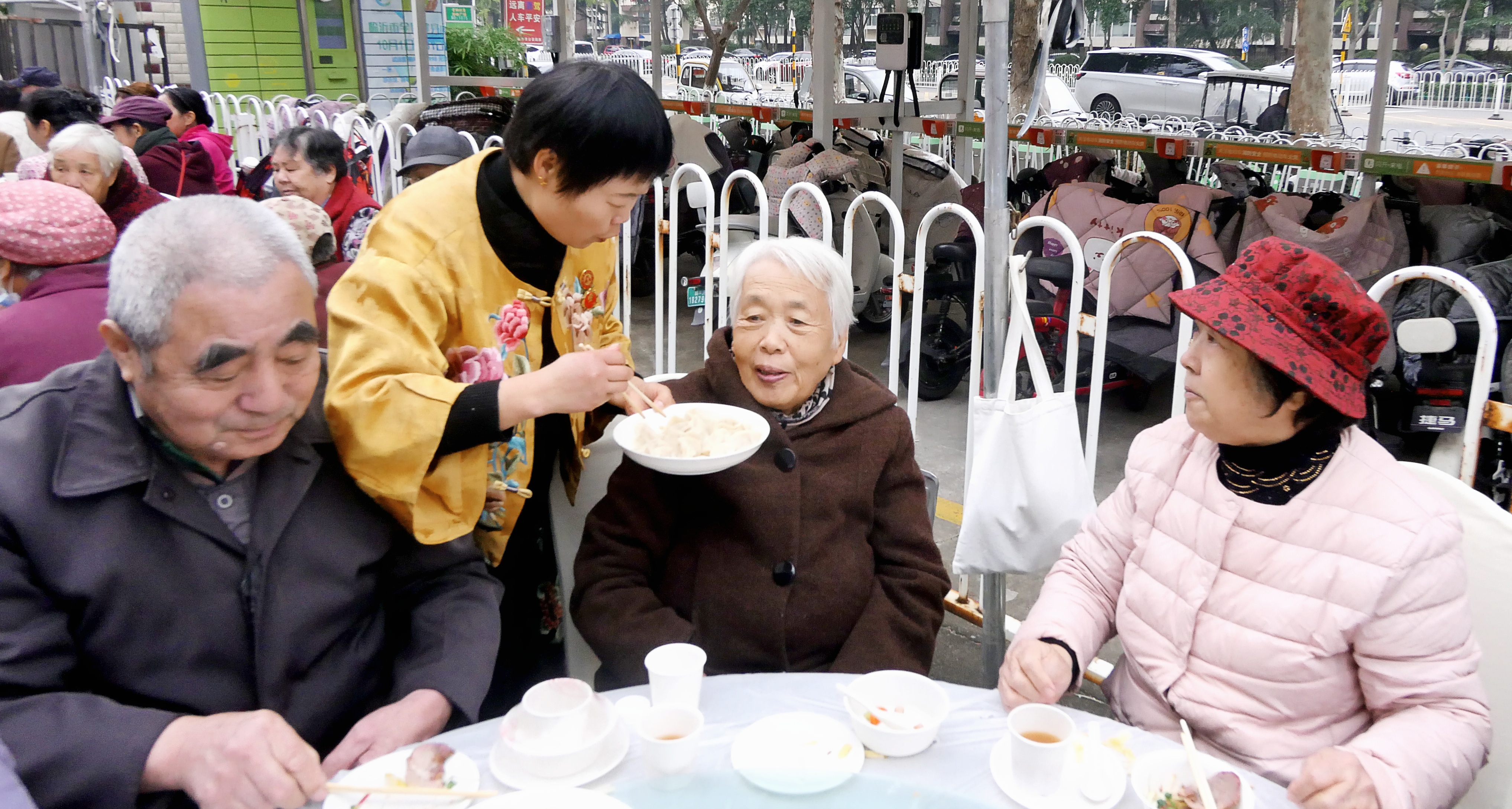 饺香暖重阳 大爱传沂蒙