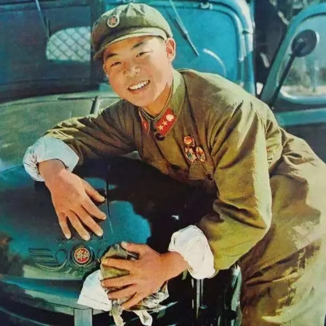 26 载初心铸大爱 一馆薪火续精神