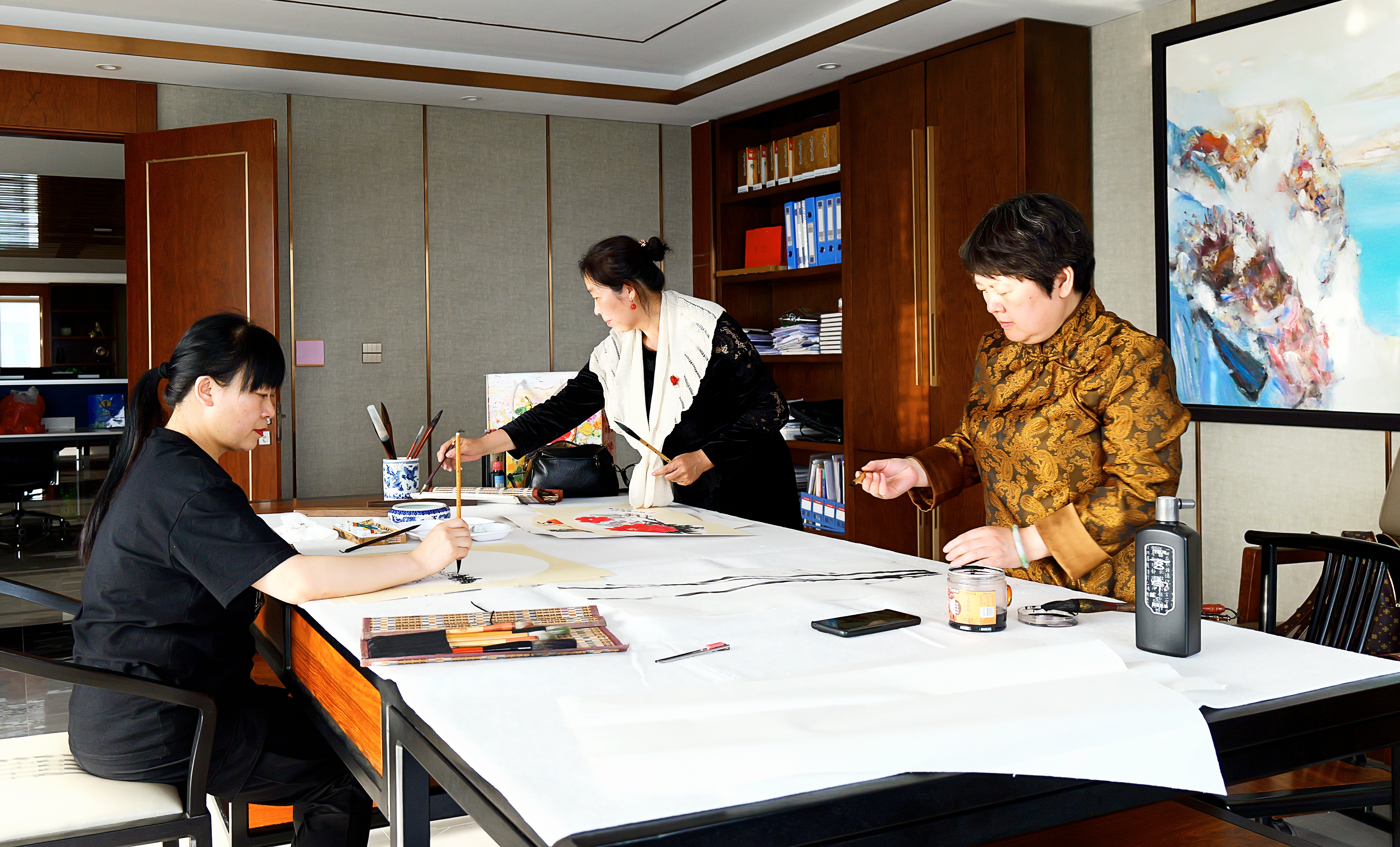 翰墨礼赞耕耘者 文脉匠心致敬劳动者