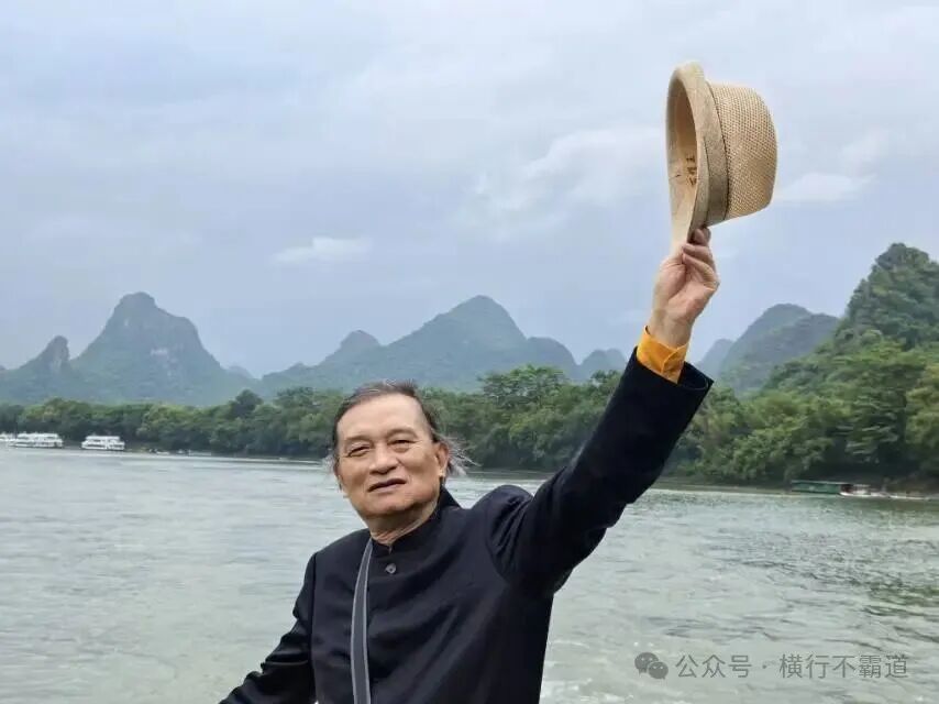 漓江山水皆似螯